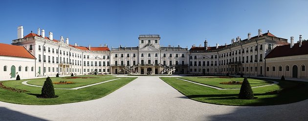 A fertődi Esterházy-kastély