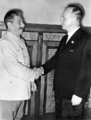 Sztálin és Ribbentrop a paktum aláírása után (Forrás: Wikipédia / Bundesarchiv, Bild 183-H27337 / CC-BY-SA 3.0)